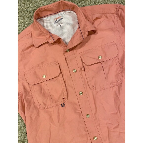 Izod Surfcaster Fishing Boating Shirt Men Sz‎ Medium Short Sleeve Rose Dark Pink - Picture 2 of 7